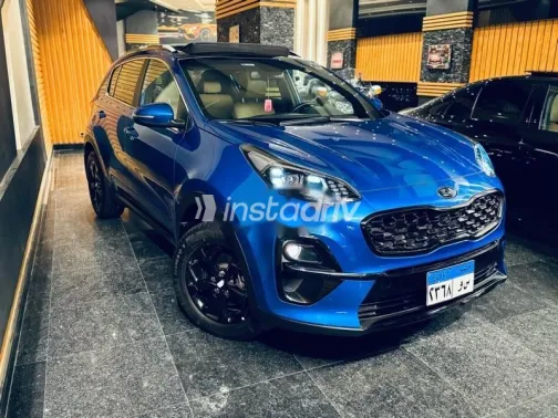 كيا سبورتاج 2022 أزرق غامق مستعملة للبيع - 5