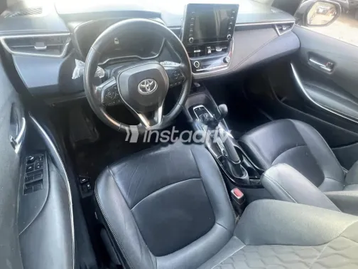 تويوتا كورولا 2021 فضي مستعملة للبيع - 2