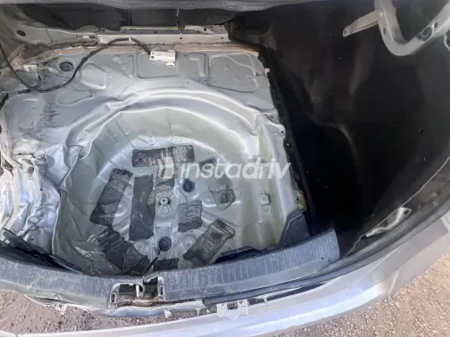 تويوتا كورولا 2021 فضي مستعملة للبيع - 5