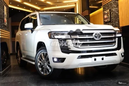 Toyota Land Cruiser 2022 White Used for Sale - 1