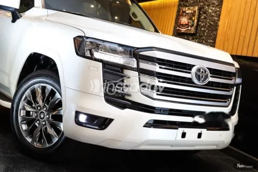 Toyota Land Cruiser 2022 White Used for Sale - 2