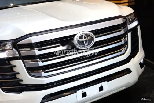 Toyota Land Cruiser 2022 White Used for Sale - 4