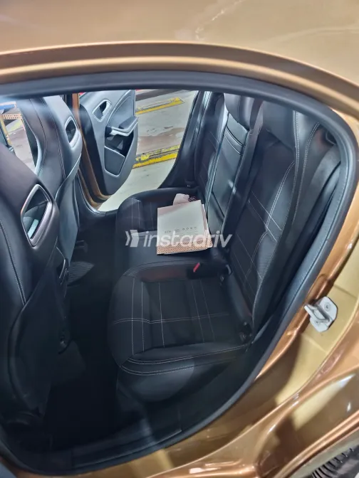 Mercedes A 200 2013 White Used for Sale - 3