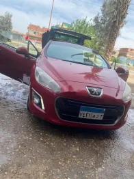 بيجو 3008 2014 أحمر مستعملة للبيع