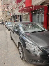 نيسان سنترا 2025 أبيض مستعملة للبيع