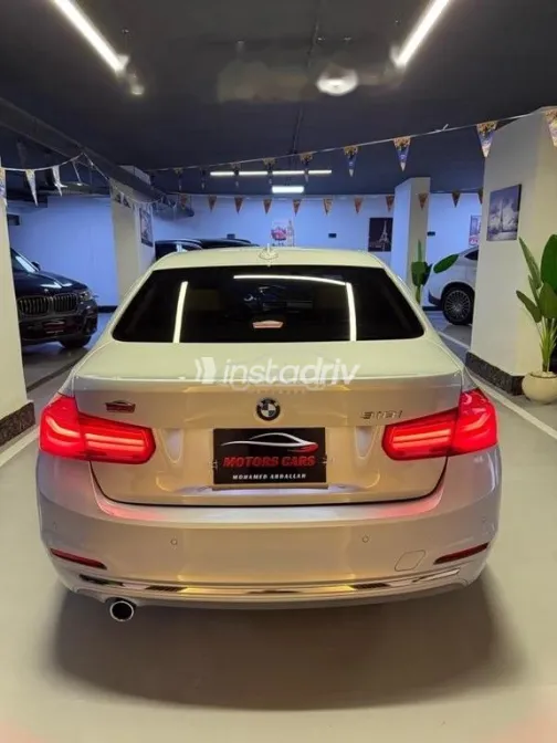 BMW 318 2019 Silver Used for Sale - 4