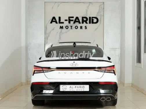 هيونداي افانتي 2026 أبيض جديدة للبيع - 6