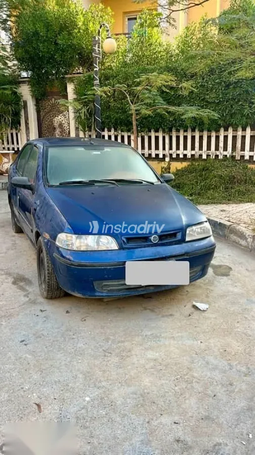 فيات بيترا 2004 أزرق غامق مستعملة للبيع - 1