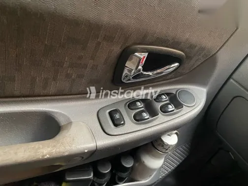 هيونداي فيرنا 2017 فضي مستعملة للبيع - 5