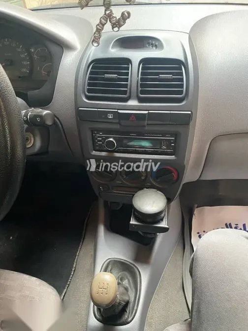 هيونداي فيرنا 2017 فضي مستعملة للبيع - 7