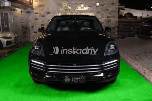 بورش كايين 2020 أسود مستعملة للبيع - 1