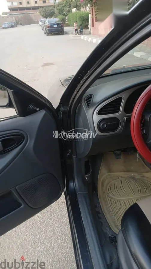 شيفروليه لانوس 2012 أسود مستعملة للبيع - 8