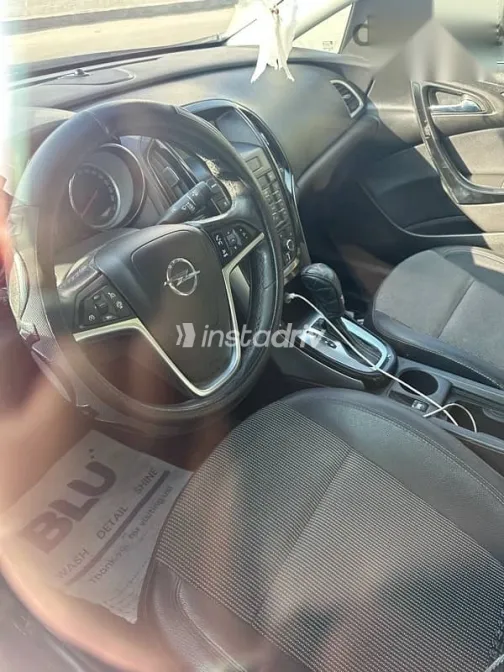 Opel Astra 2015 Gold Used for Sale - 3