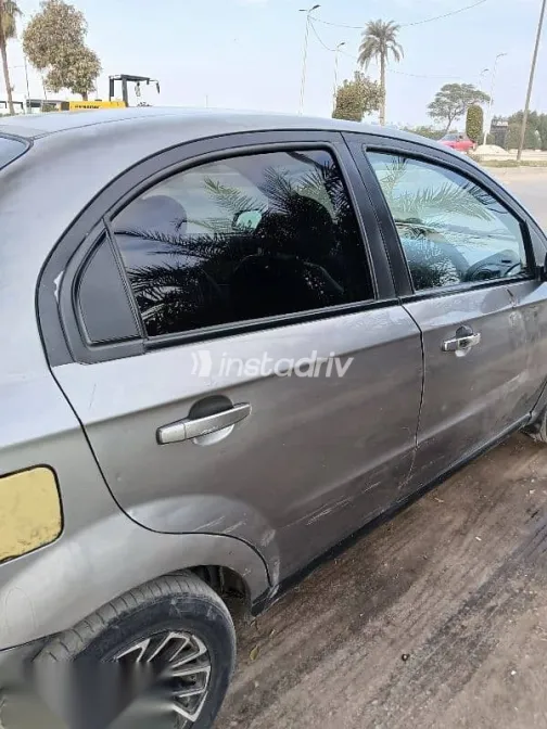 شيفروليه افيو 2015 رمادي مستعملة للبيع - 5