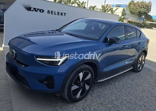 فولفو C40 2024 أزرق غامق مستعملة للبيع - 1