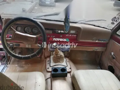 جيب واجونير 1987 بني مستعملة للبيع - 9