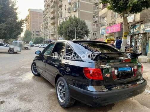 هيونداي افانتي 2004 أسود مستعملة للبيع - 4