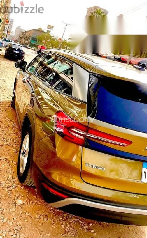 سكودا كودياك 2025 ذهبي مستعملة للبيع - 3