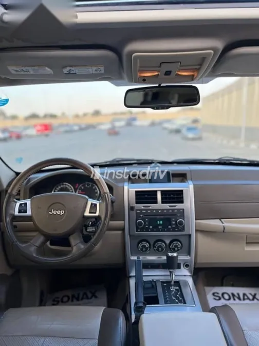 جيب شيروكي 2008 أسود مستعملة للبيع - 5