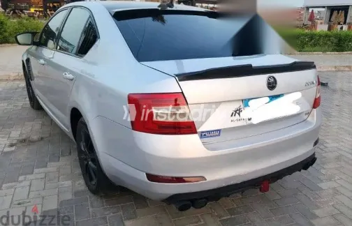 سكودا اوكتافيا 2014 فضي مستعملة للبيع - 1