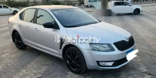 سكودا اوكتافيا 2014 فضي مستعملة للبيع - 5