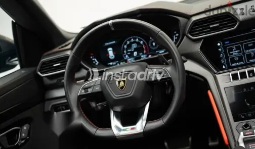 Lamborghini Urus 2022 White Used for Sale - 3