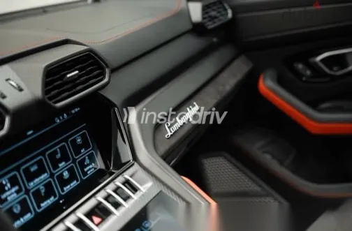 Lamborghini Urus 2022 White Used for Sale - 6