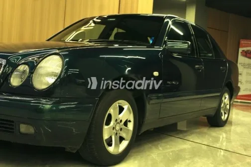 مرسيدس E 200 1998 أبيض مستعملة للبيع - 3