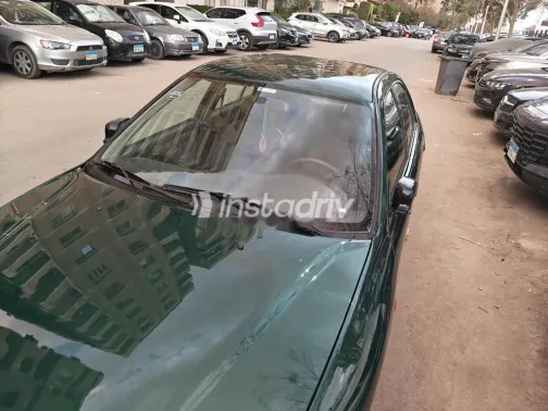 ميتسوبيشي لانسر كرستالة 2000 أخضر غامق مستعملة للبيع - 3