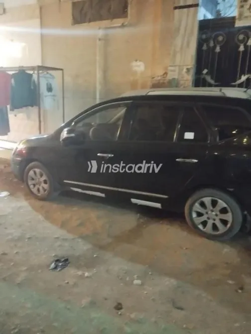 Kia Carens 2012 Black Used for Sale - 1