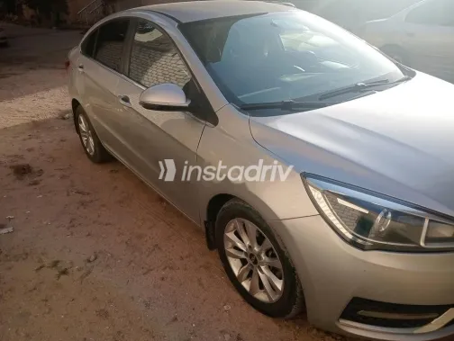 شيرى اريزو 5 2021 فضي مستعملة للبيع - 4