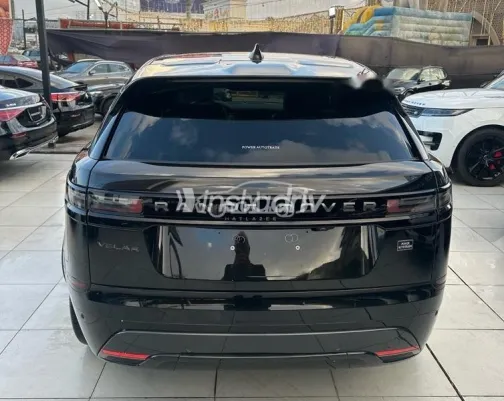 لاند روفر فيلار 2024 أسود مستعملة للبيع - 4