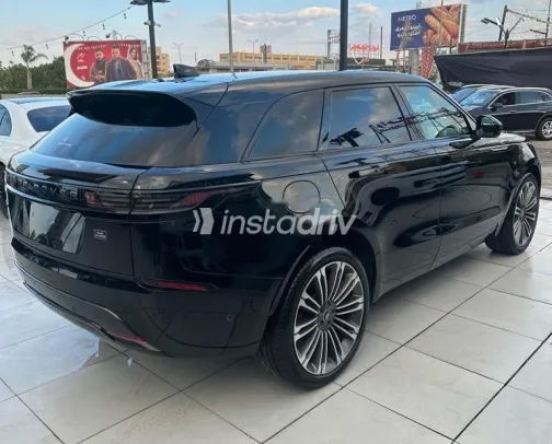 لاند روفر فيلار 2024 أسود مستعملة للبيع - 5