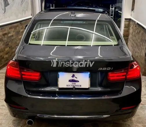 بي ام دبليو 320 2013 أبيض مستعملة للبيع - 2