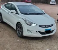 هيونداي إلنترا ام دى 2012 أبيض مستعملة للبيع