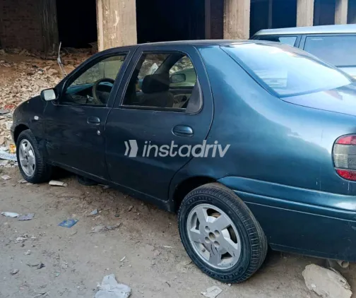 فيات سينا 2002 أبيض مستعملة للبيع - 1