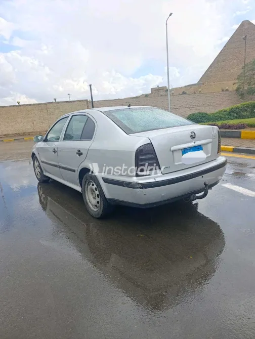 Skoda Octavia 1999 White Used for Sale - 4