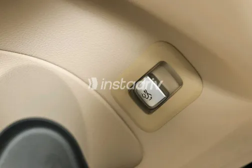 Mercedes C 200 2020 White Used for Sale - 9