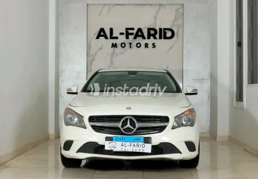 مرسيدس CLA 180 2015 أبيض مستعملة للبيع - 1