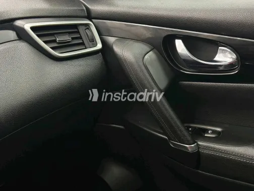 Nissan Qashqai 2019 White Used for Sale - 10