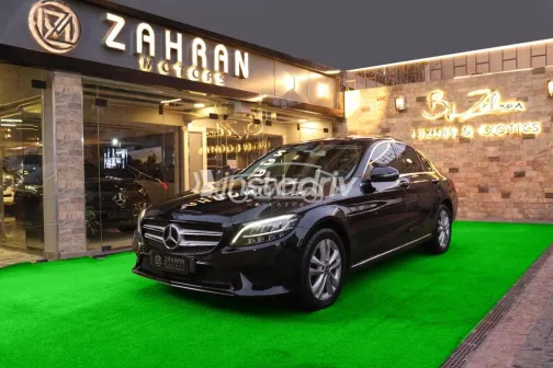 مرسيدس C 180 2019 أسود مستعملة للبيع - 2