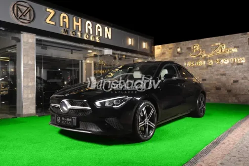 مرسيدس CLA 200 2022 أسود مستعملة للبيع - 2
