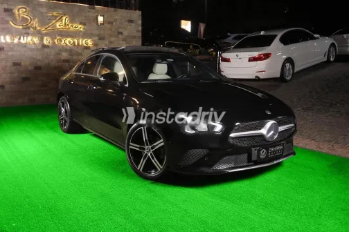 مرسيدس CLA 200 2022 أسود مستعملة للبيع - 3