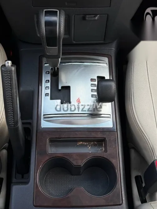 Mitsubishi Pajero 2018 Silver Used for Sale - 9