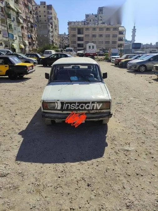 لادا 2104 1988 أبيض مستعملة للبيع - 1