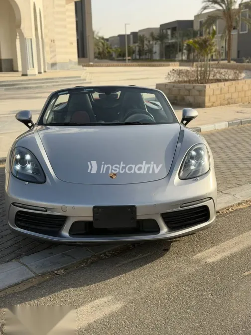 بورش 718 2019 فضي مستعملة للبيع - 1