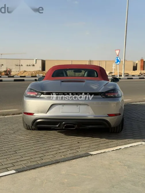 بورش 718 2019 فضي مستعملة للبيع - 4