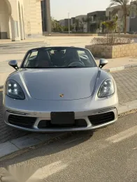 بورش 718 2019 فضي مستعملة للبيع