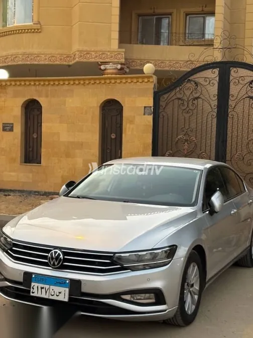 Volkswagen Passat 2021 Silver Used for Sale - 2