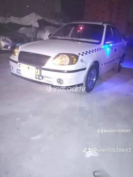 هيونداي فيرنا 2015 أبيض مستعملة للبيع - 1